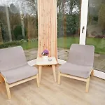Blockhaus _ Grosse Terrasse Mit St Damp